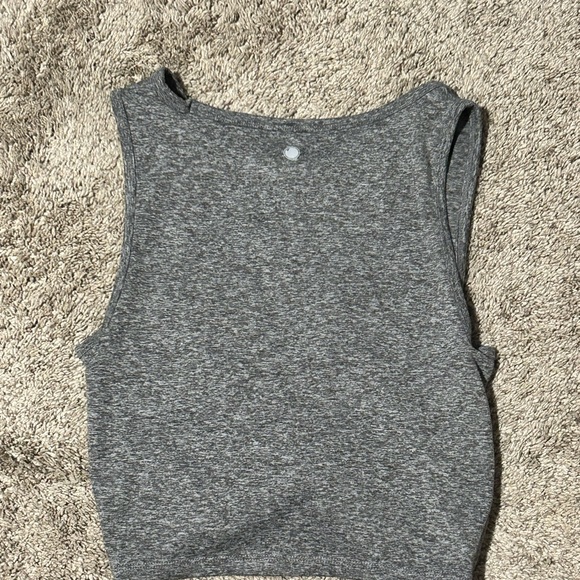 Never worn grey yoga crop top - Picture 1 of 2